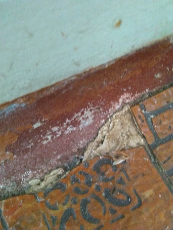 Floor tiles