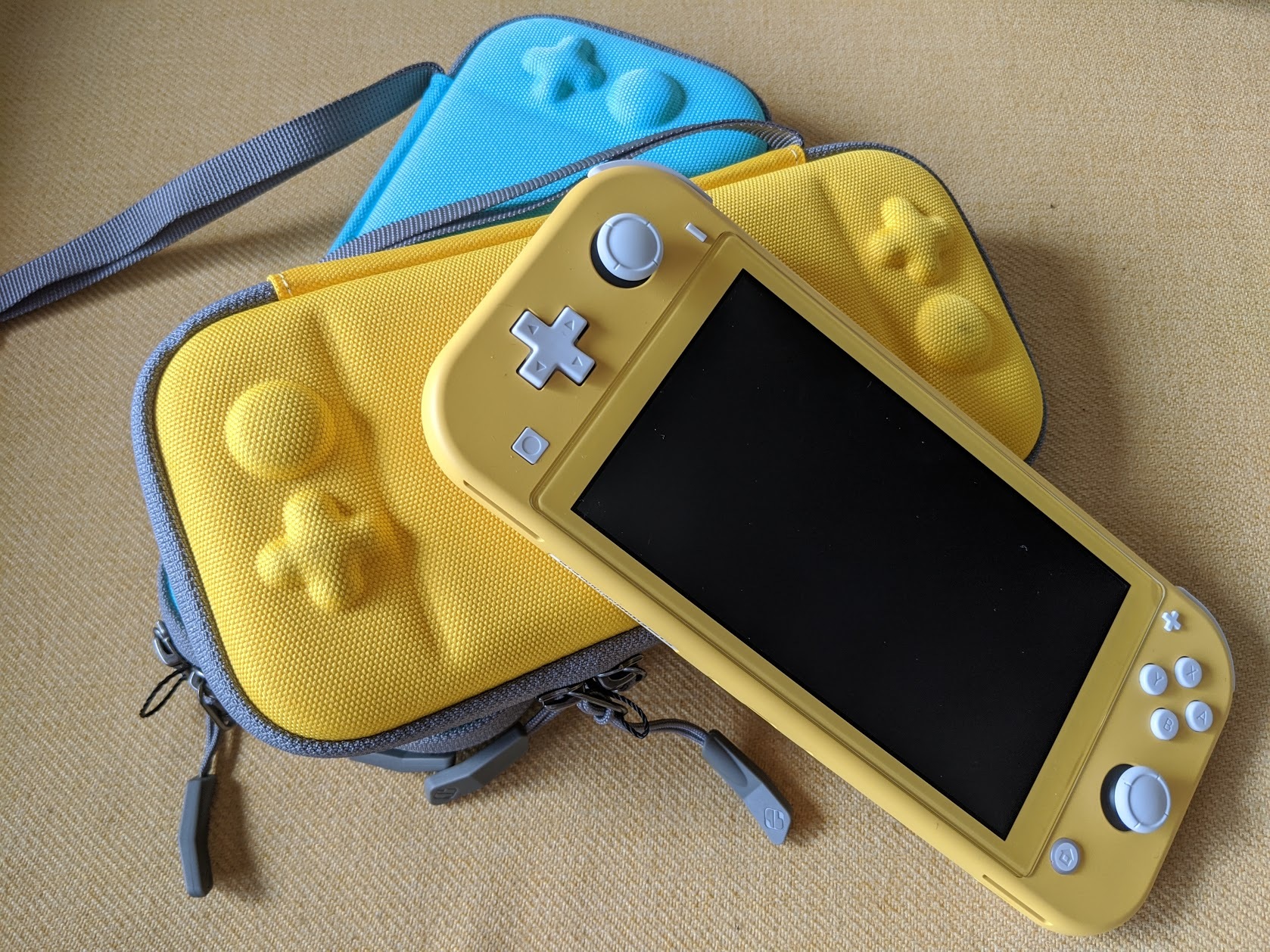 yellow nintendo switch case